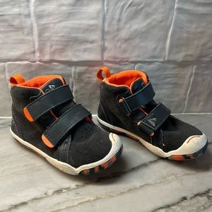 Plae Max SUBTERRANEAN GREY toddler size 9